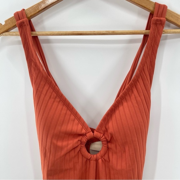 NWOT Kona Sol Ribbed Knit One Piece Swimsuit Size Small - Picture 3 of 11